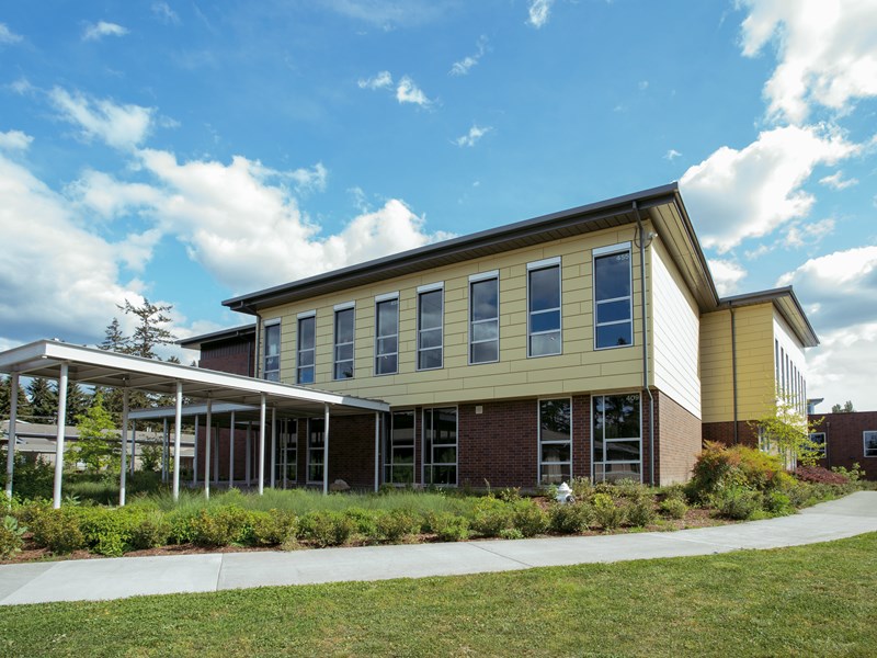 Islander Middle School, Mercer Island Mission Glass