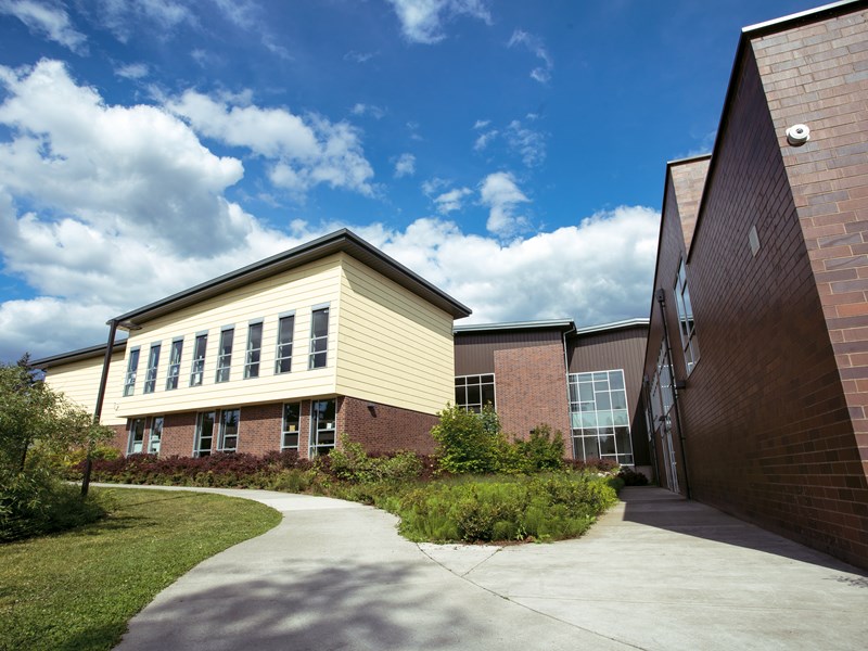 Islander Middle School, Mercer Island Mission Glass