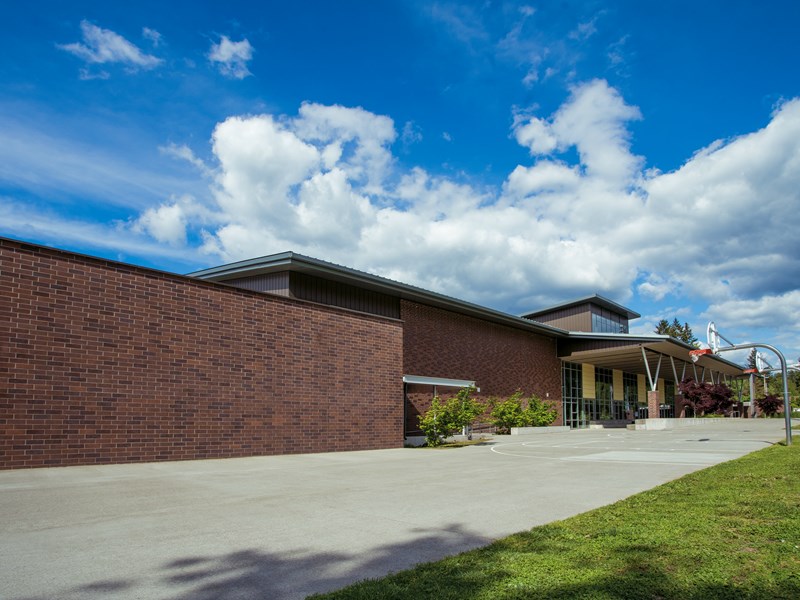 Islander Middle School, Mercer Island Mission Glass