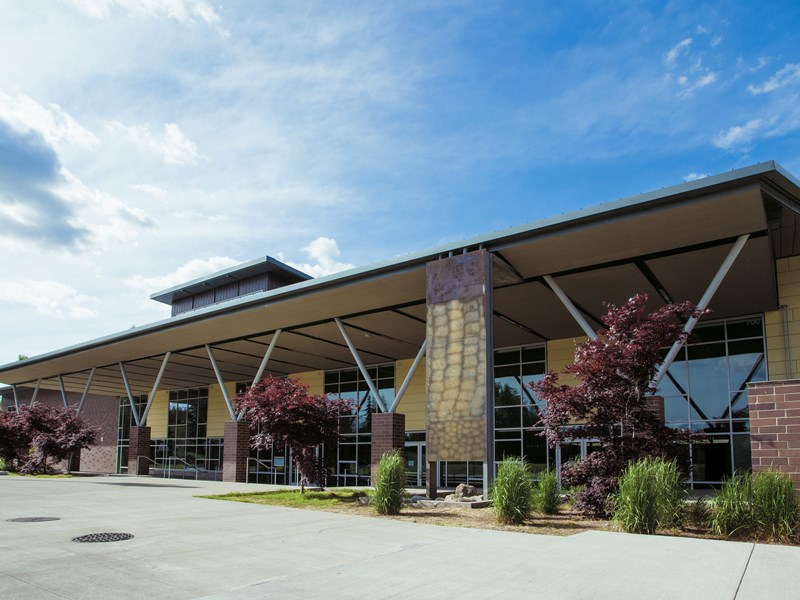 Islander Middle School, Mercer Island Mission Glass